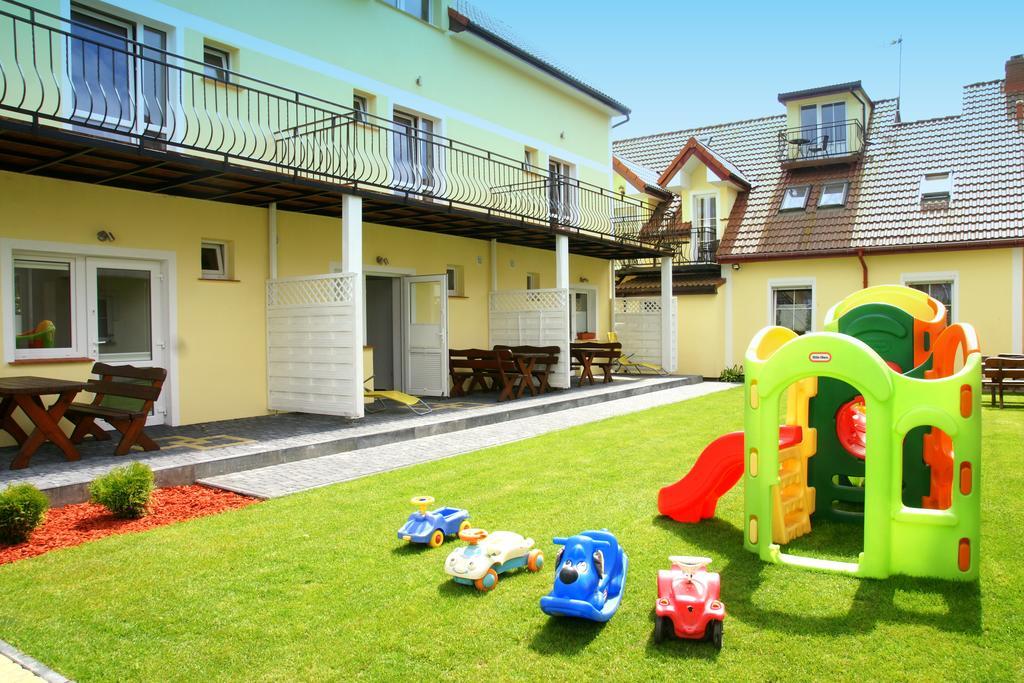 Koral Apartmenty Сърбиново Екстериор снимка