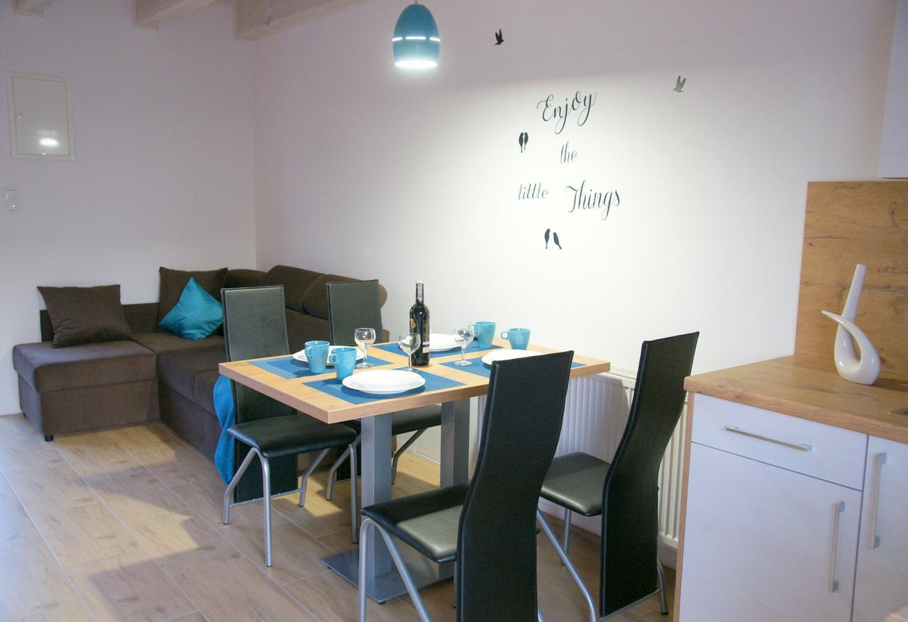 Koral Apartmenty Сърбиново Екстериор снимка
