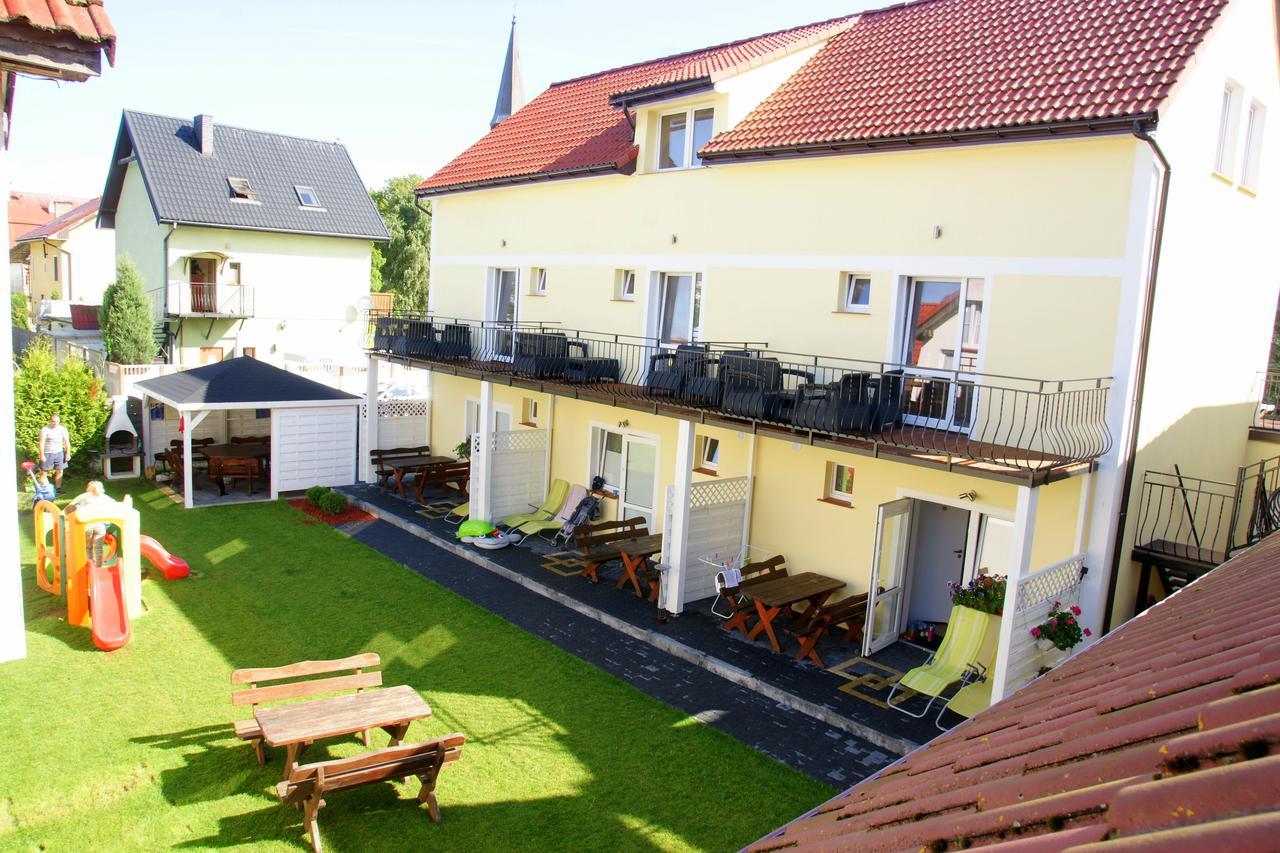 Koral Apartmenty Сърбиново Екстериор снимка