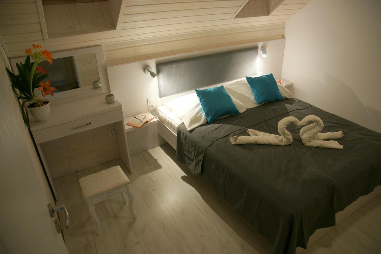 Koral Apartmenty Сърбиново Екстериор снимка